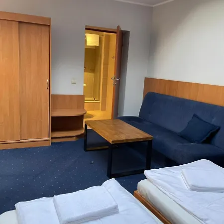 Garbarska 22 3*